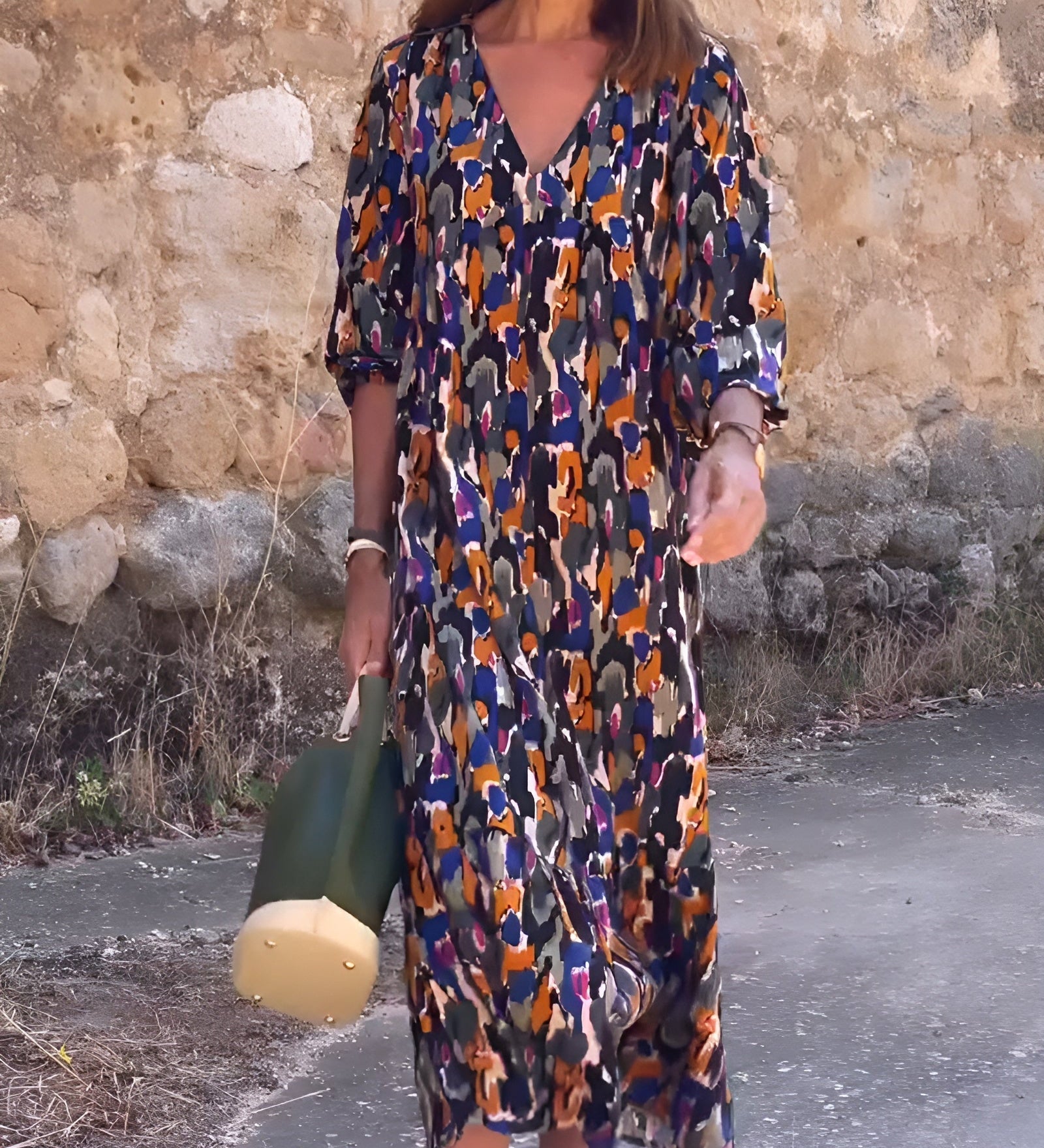NATHALIE | RETRO NAPISANA OBLEKA Z V-IZREZOM
