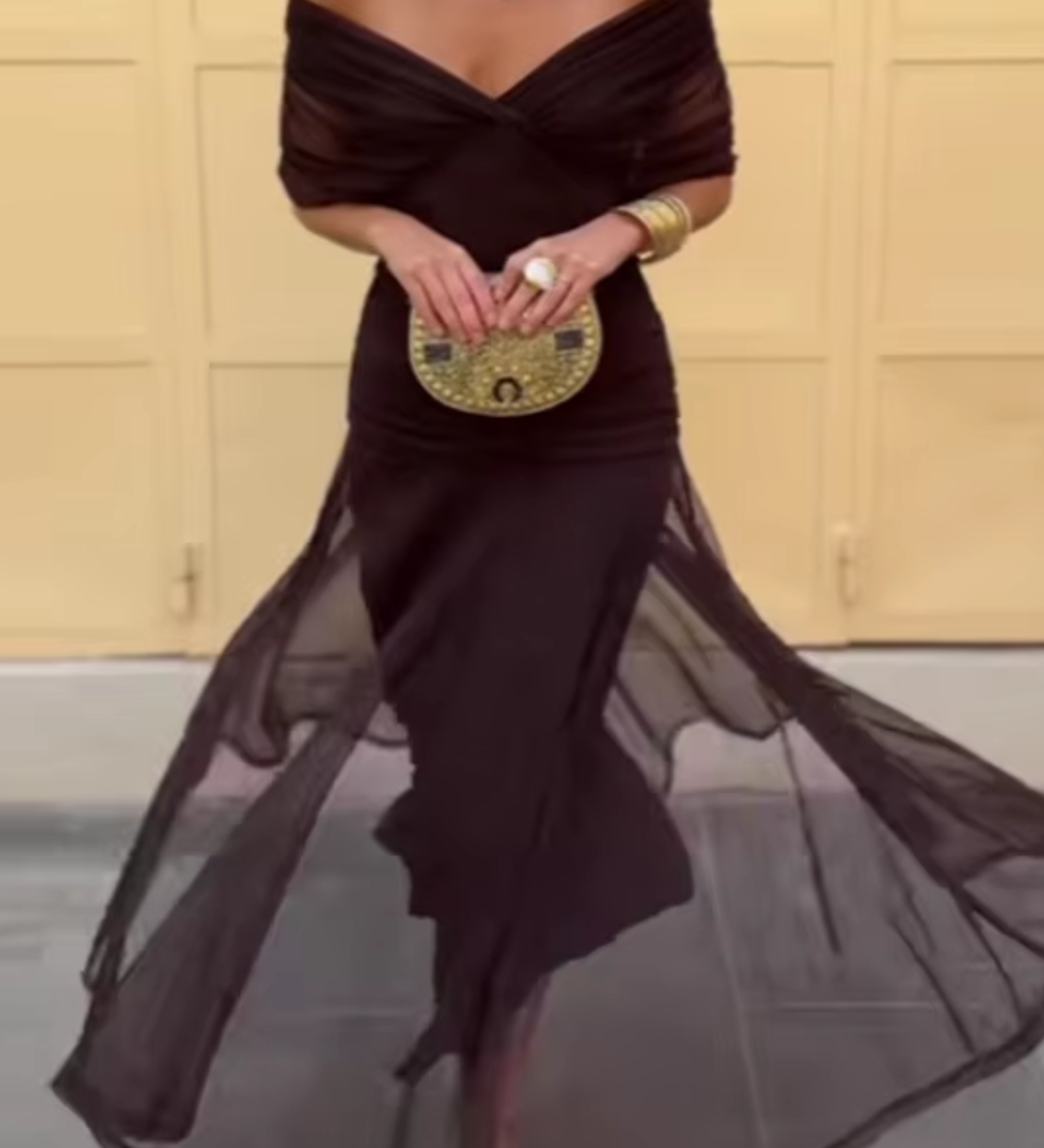 ANA | ELEGANTNA MAXI PLEAT OBLEKA