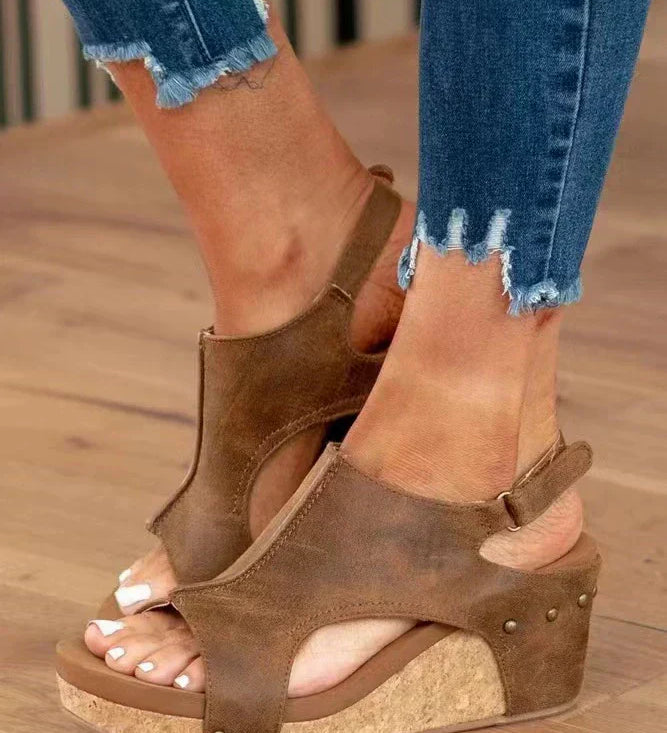Briellae - Sandal na peto