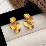 Cvečne uhane iz srebra in 18K zlata